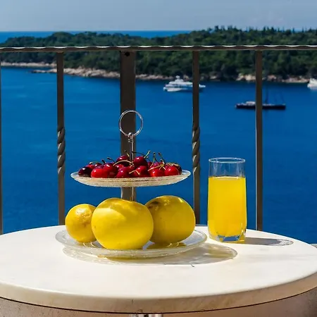 Viktorija - Old Town & Sea View *